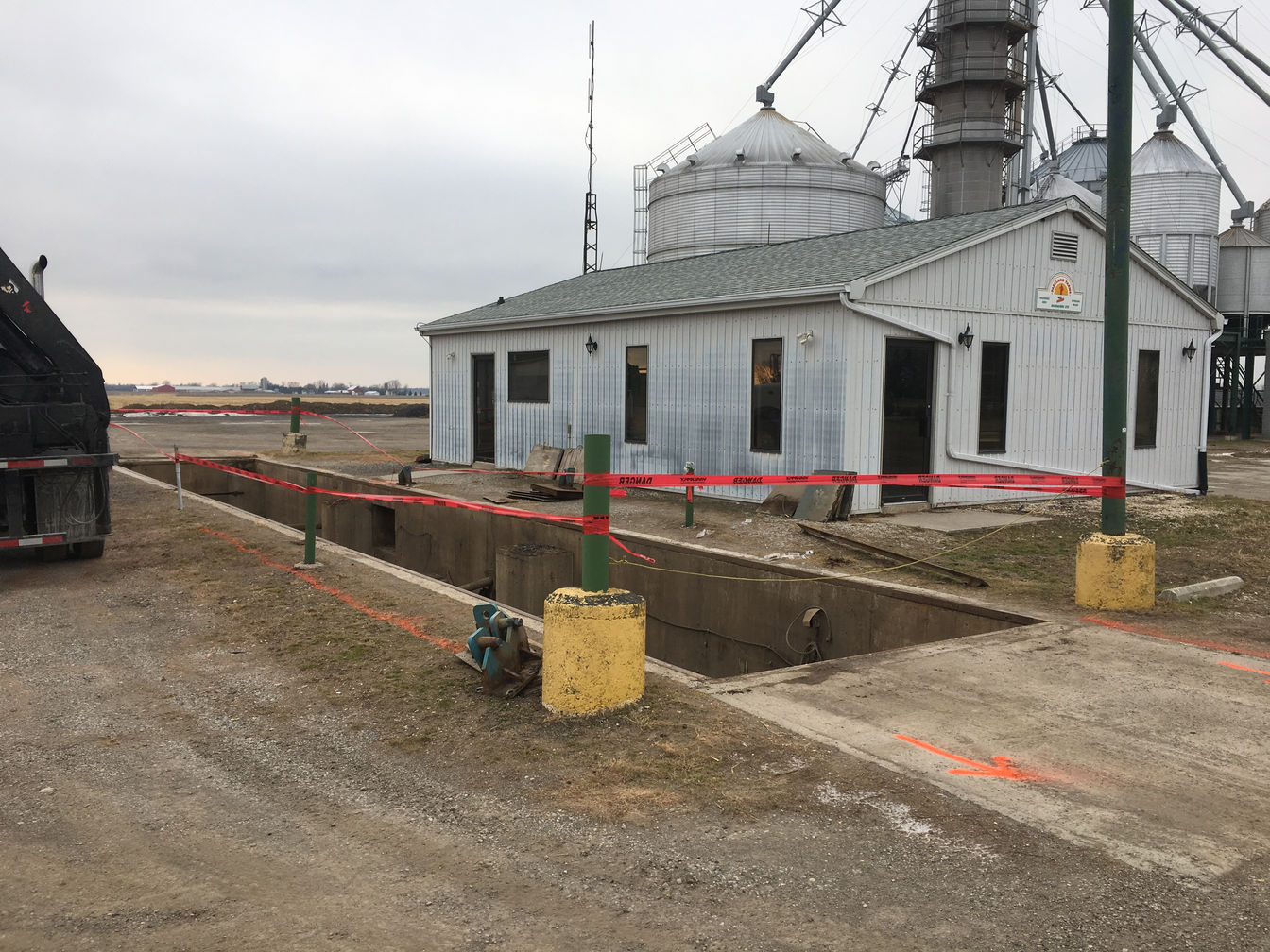 Weigh scale installation in Sarnia, Ontario. A project photo.
